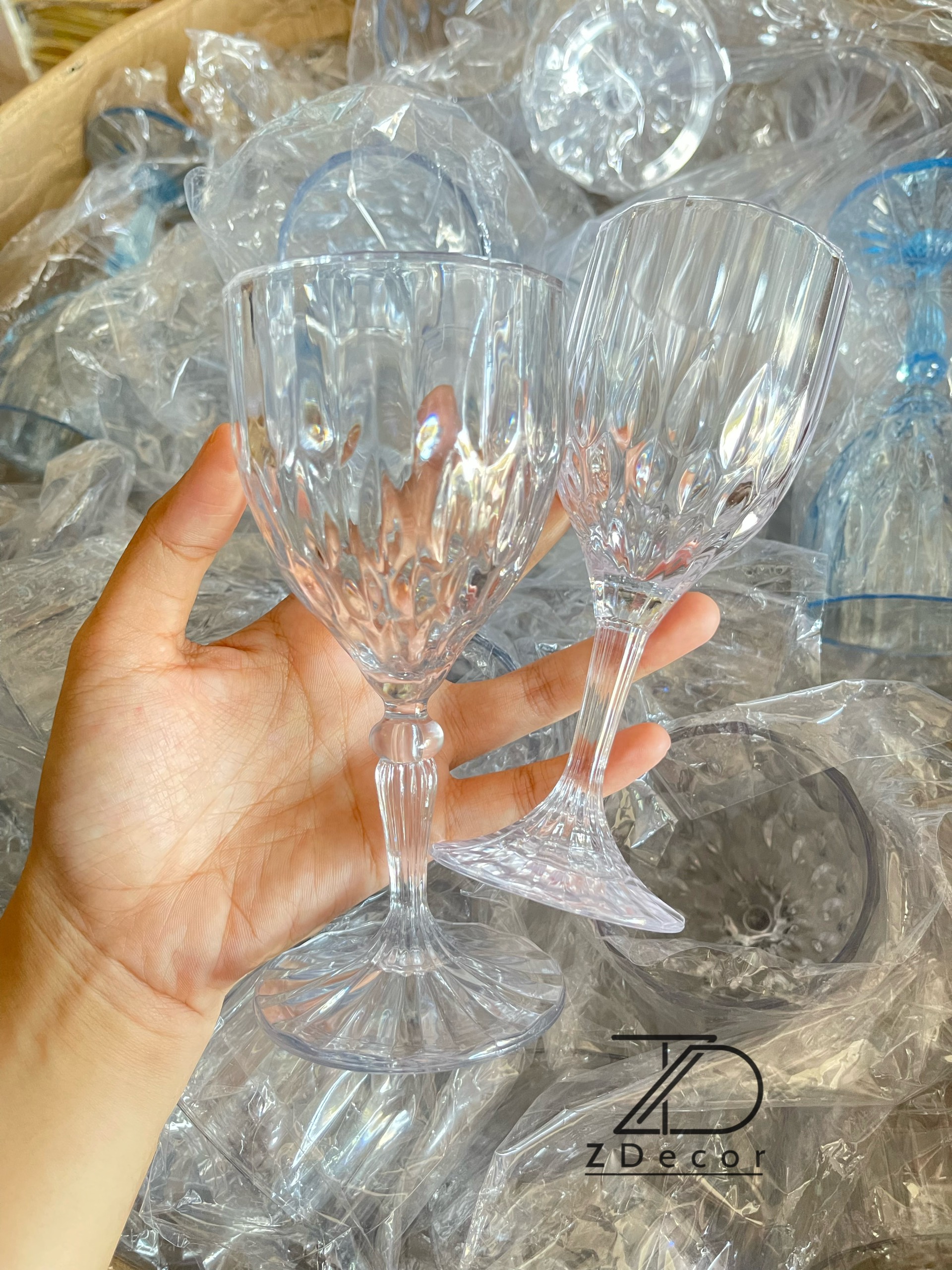 Ly để bàn gia tiên mẫu mới
